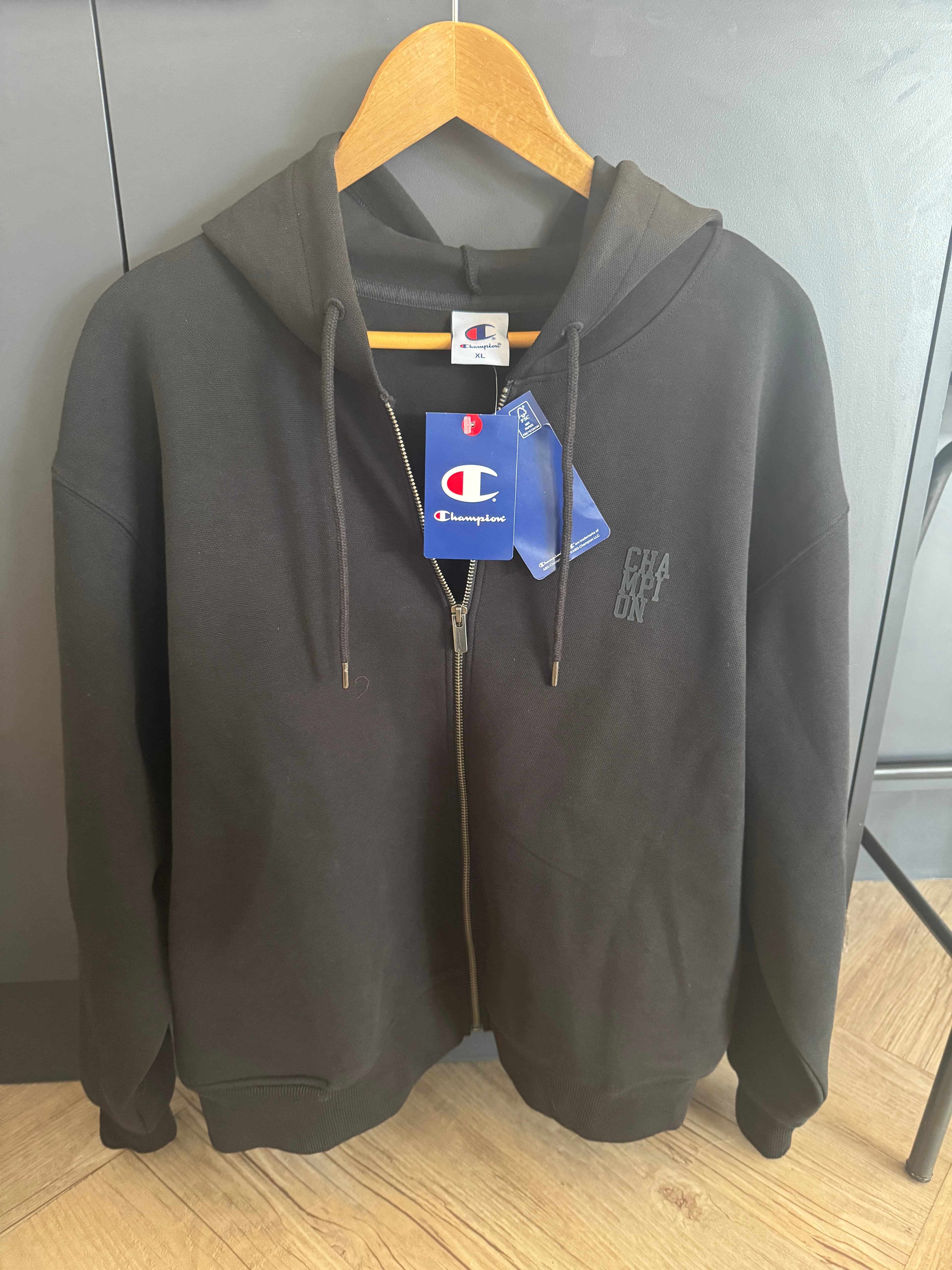Champion Zip Up Hoodie - Ladies Black XL - BRAND NEW WITH TAGS