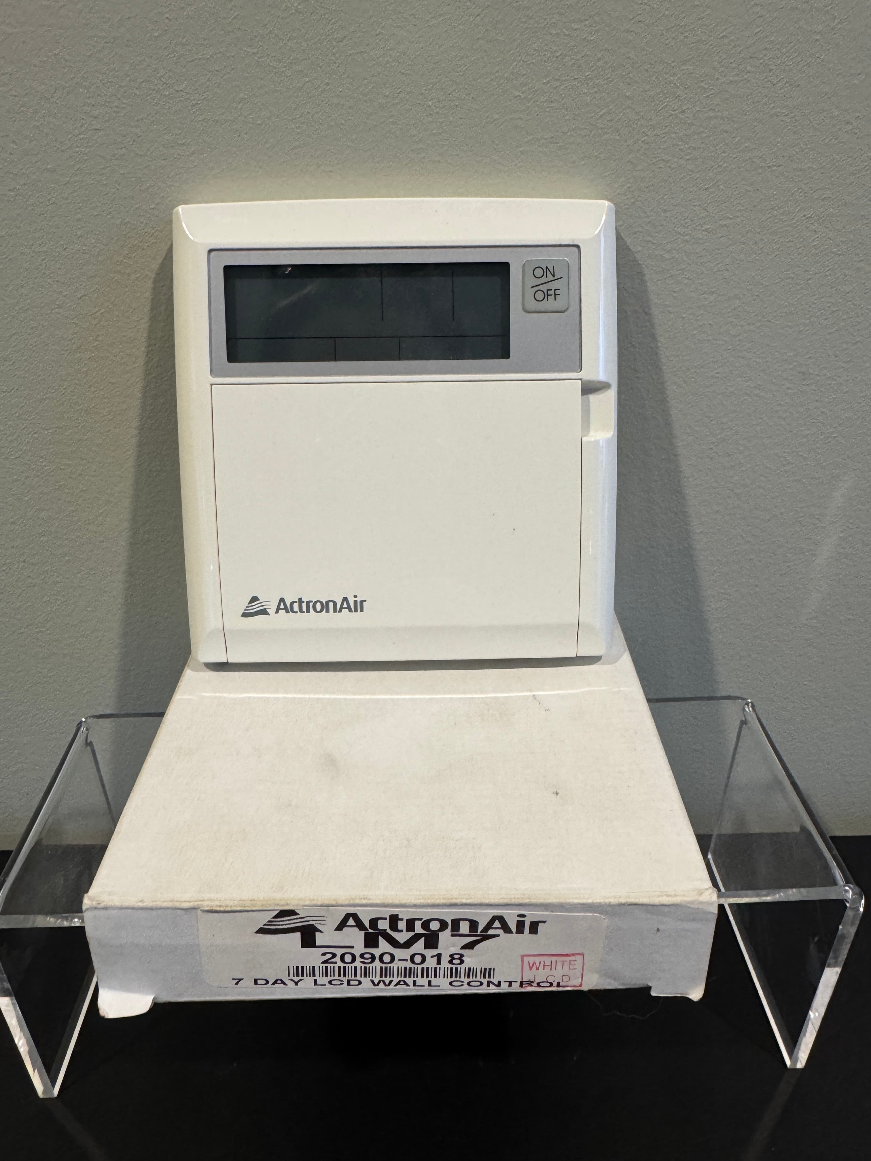 ActronAir 7 Day LCD wall controller - brand new in box for Actron Ducted Air Con